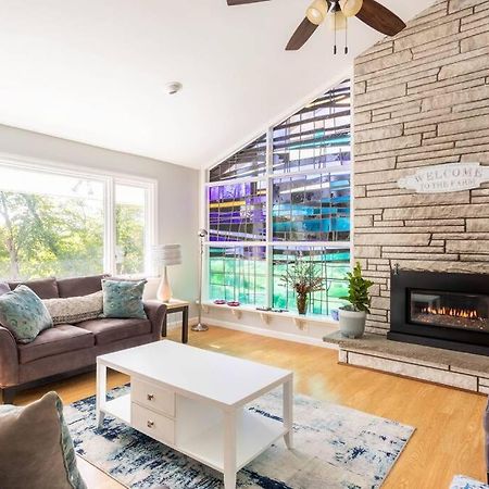 Unique Retreat With Private Patio, 4 King Beds And Bbq Groton Exterior foto