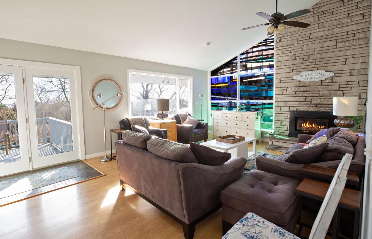 Unique Retreat With Private Patio, 4 King Beds And Bbq Groton Exterior foto