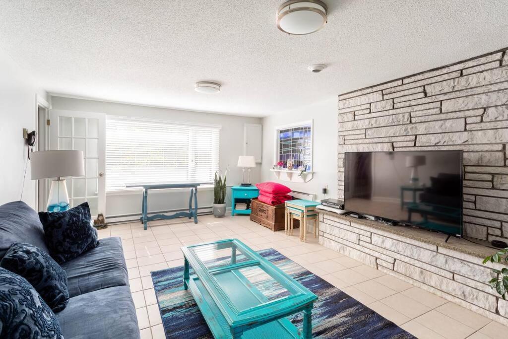 Unique Retreat With Private Patio, 4 King Beds And Bbq Groton Exterior foto